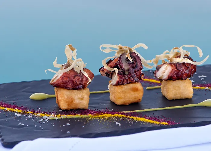 Hotel Grace Hotel, Collection