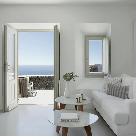 Hotel Grace Hotel, Collection
