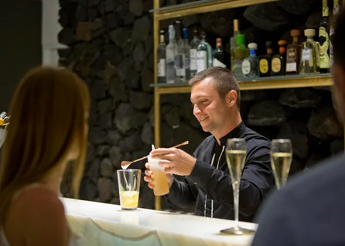 Grace Hotel, Collection