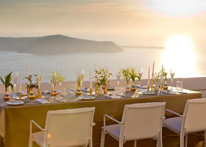 Grace Hotel, Collection