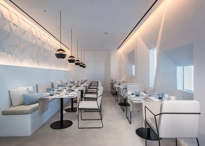 Grace Hotel, Collection 5*