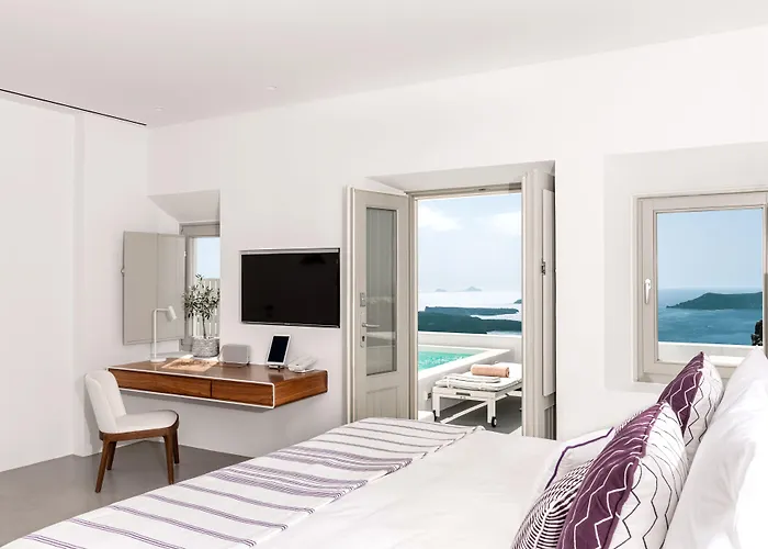 Grace Hotel, Collection