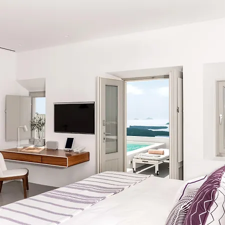 Grace Hotel, Collection