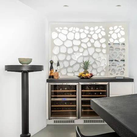 Szálloda Grace Hotel, Collection